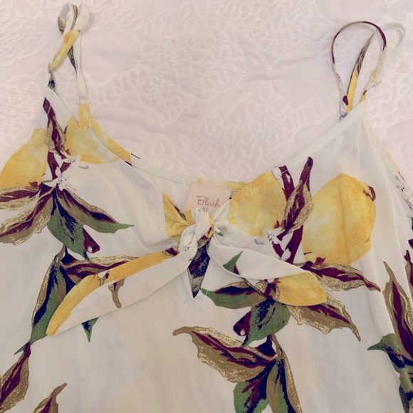 Lemon Print Cropped Tank - Picture 3 of 4